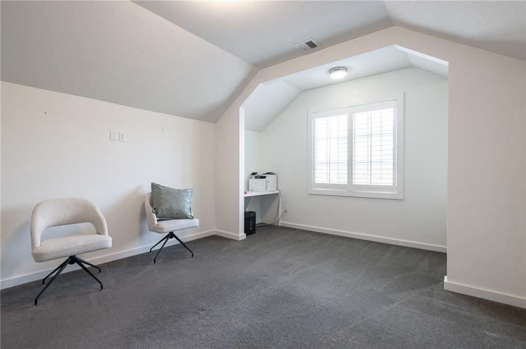 8719 N Sycamore Avenue — photo 31