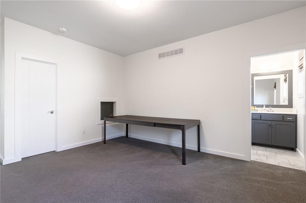 8719 N Sycamore Avenue — photo 35