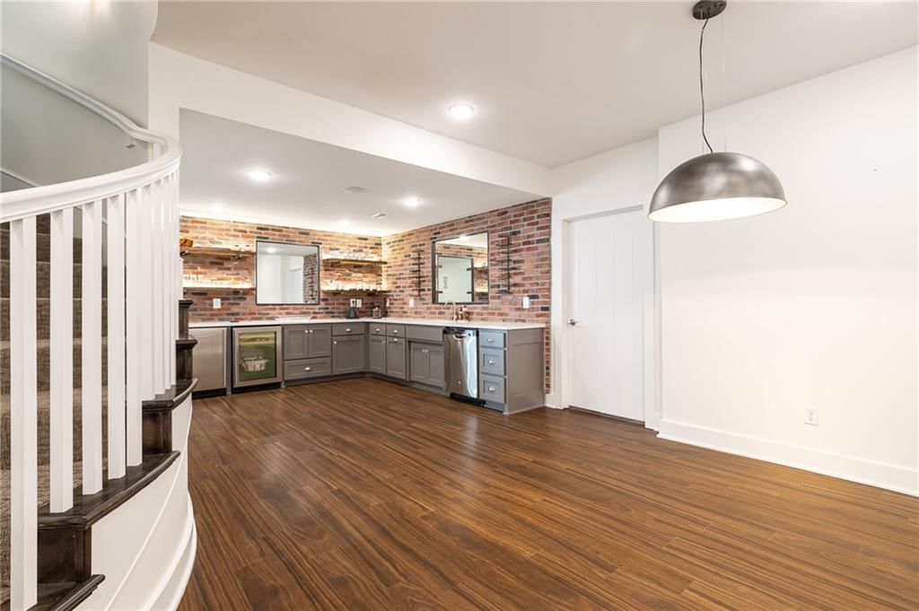 8719 N Sycamore Avenue — photo 40