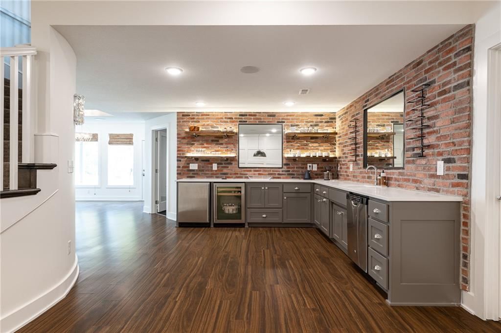 8719 N Sycamore Avenue — photo 41