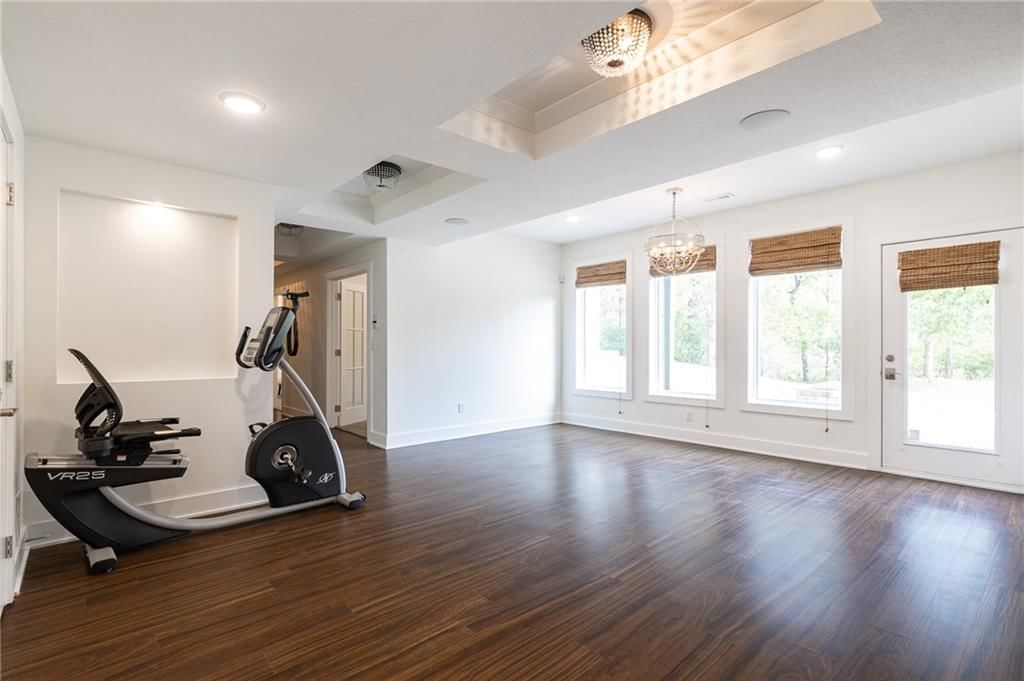 8719 N Sycamore Avenue — photo 45