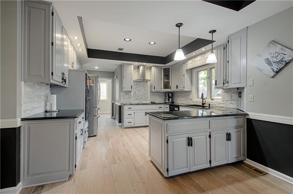 116 The Woodlands Drive — photo 13