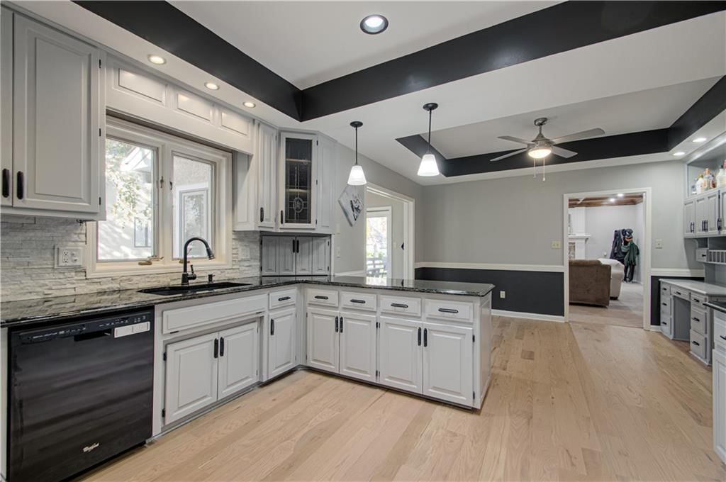 116 The Woodlands Drive — photo 15