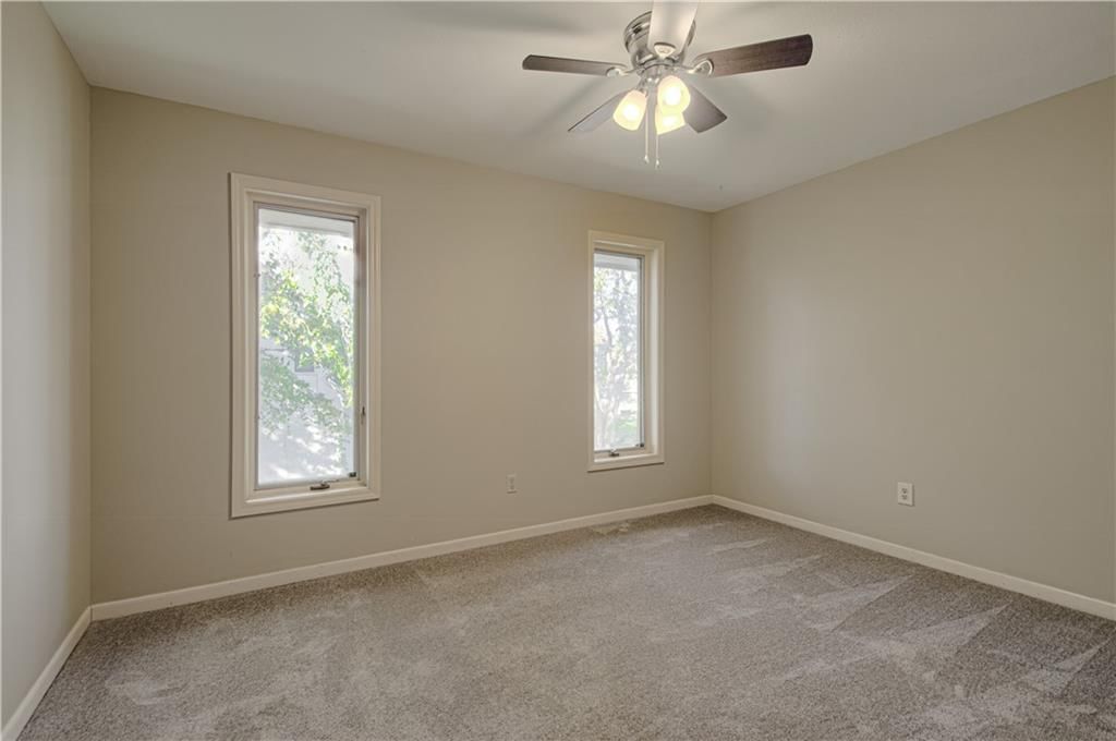 116 The Woodlands Drive — photo 34