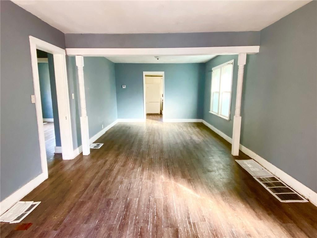 8908 E Thompson Avenue — photo 2