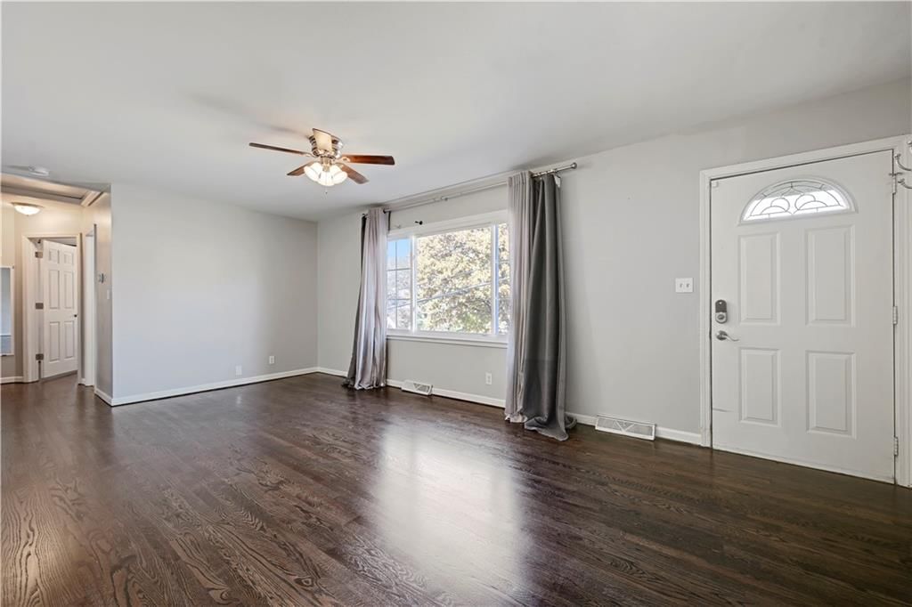 657 NE Russell Road — photo 13