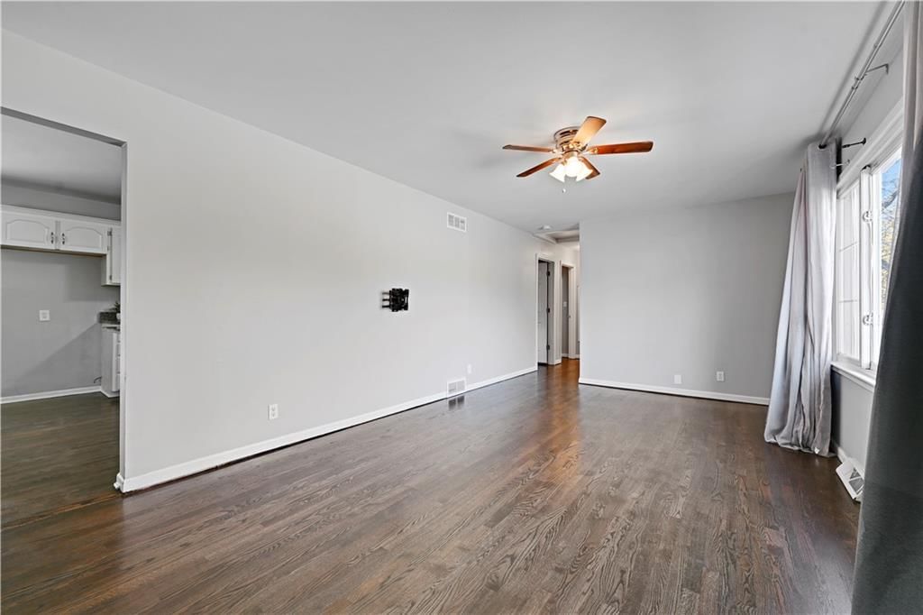 657 NE Russell Road — photo 14