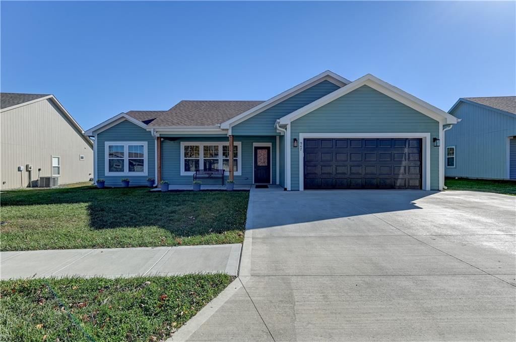 947 N White Oaks Lane — photo 3