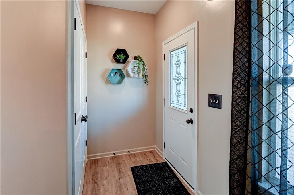 947 N White Oaks Lane — photo 8
