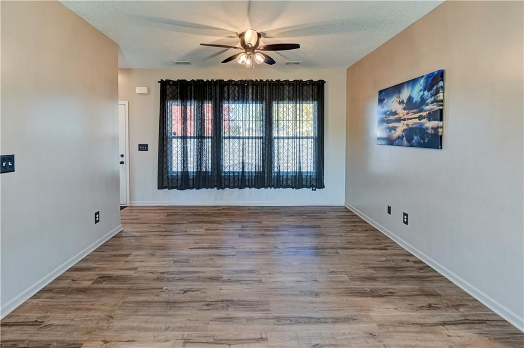 947 N White Oaks Lane — photo 10
