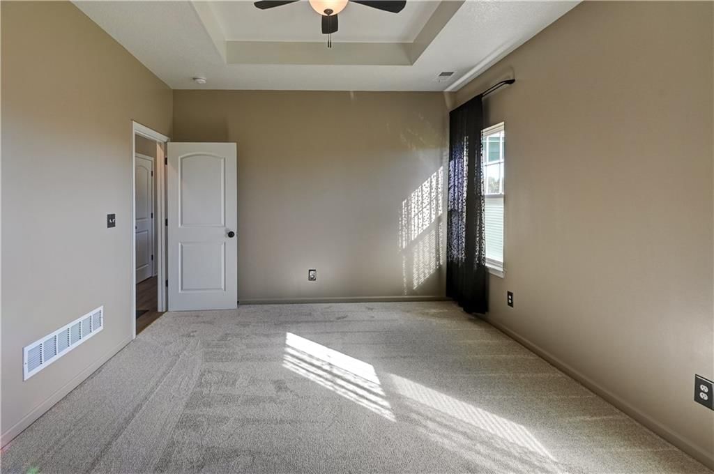 947 N White Oaks Lane — photo 25