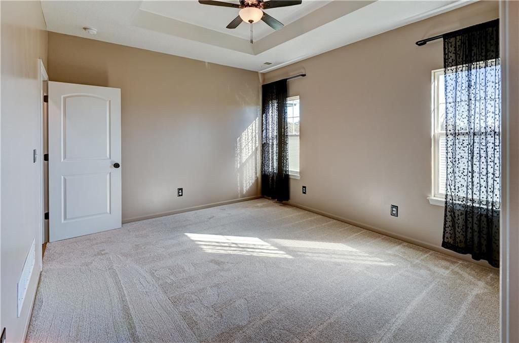 947 N White Oaks Lane — photo 26