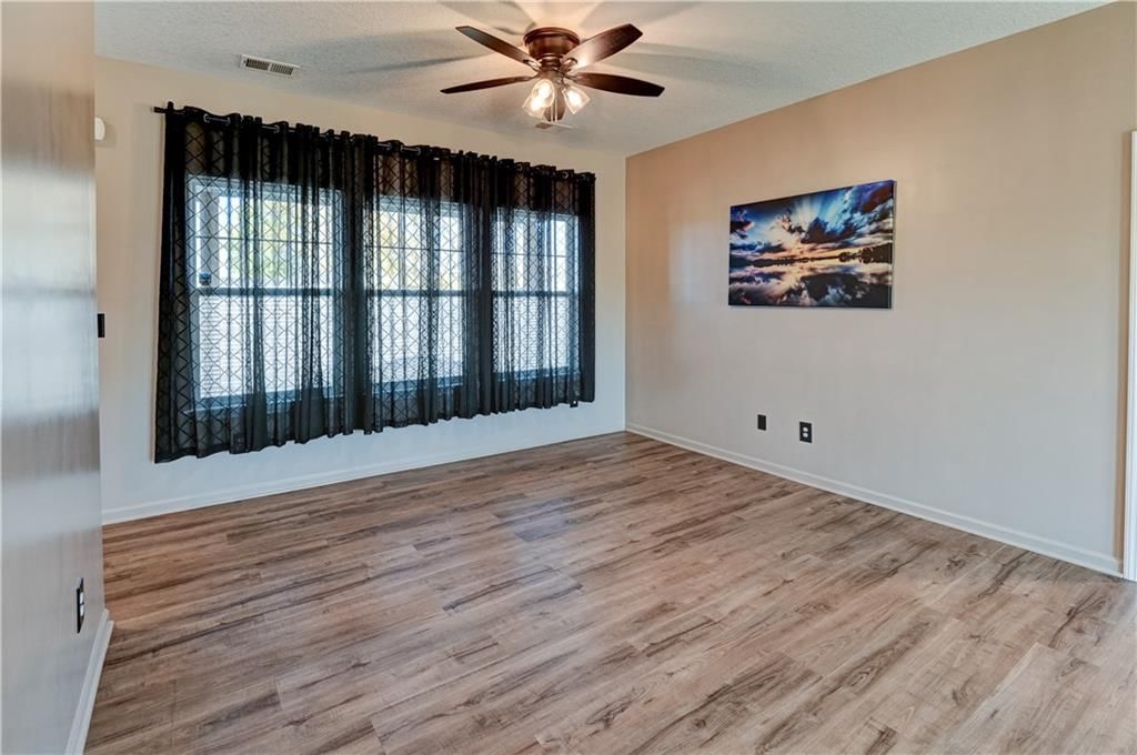 947 N White Oaks Lane — photo 28