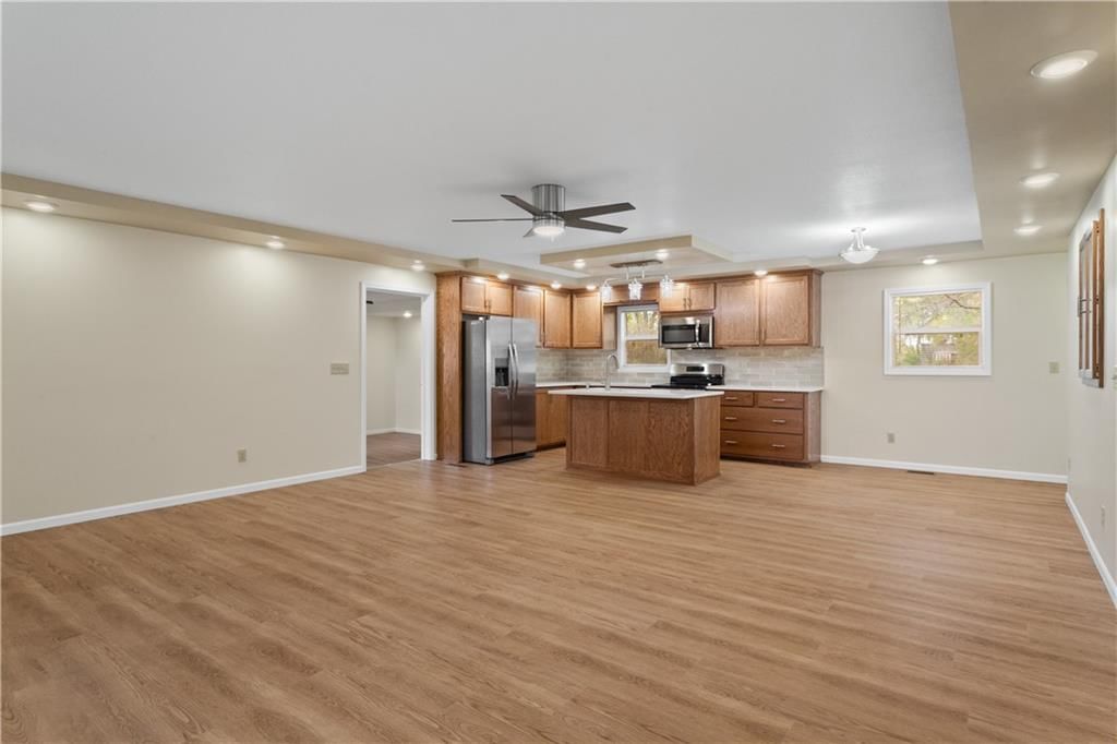 730 E Cambridge Road — photo 10