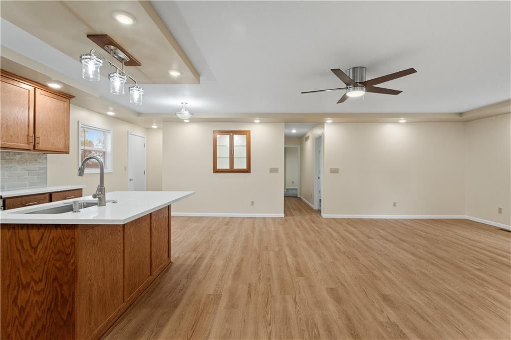 730 E Cambridge Road — photo 11