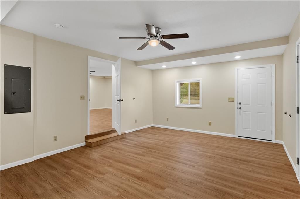730 E Cambridge Road — photo 21