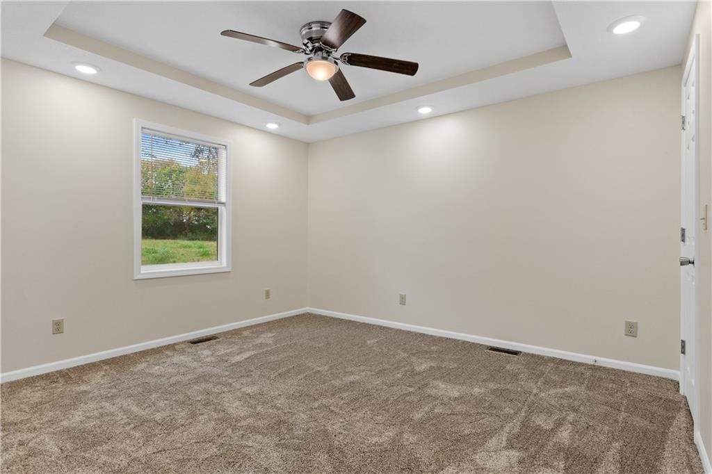 730 E Cambridge Road — photo 23