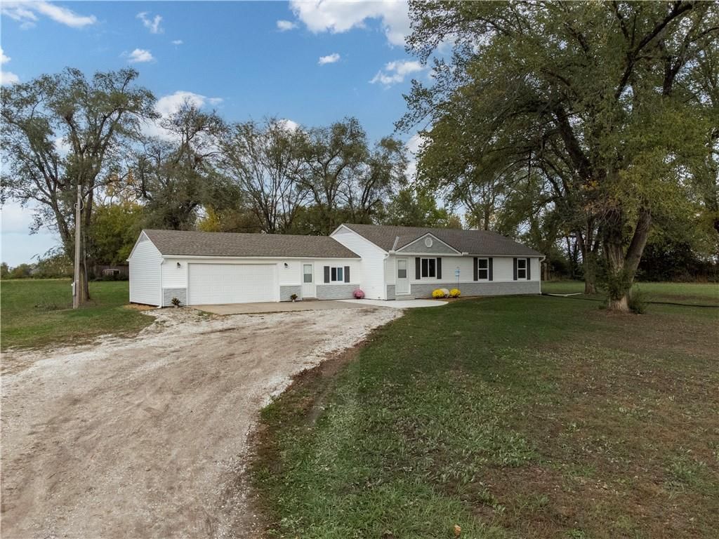 730 E Cambridge Road — photo 30