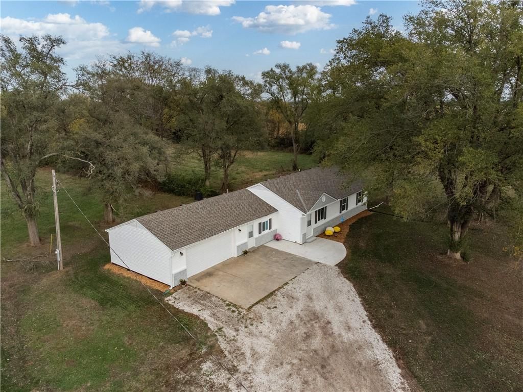 730 E Cambridge Road — photo 31