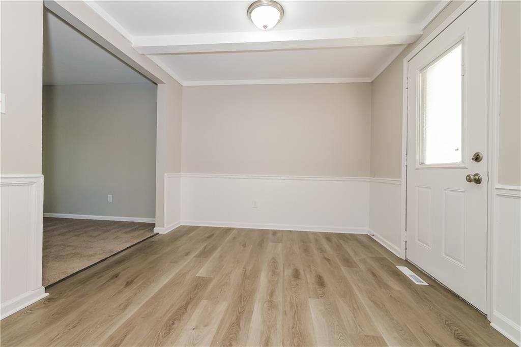 Photo 6 of 15 - 8925 E 89th Street