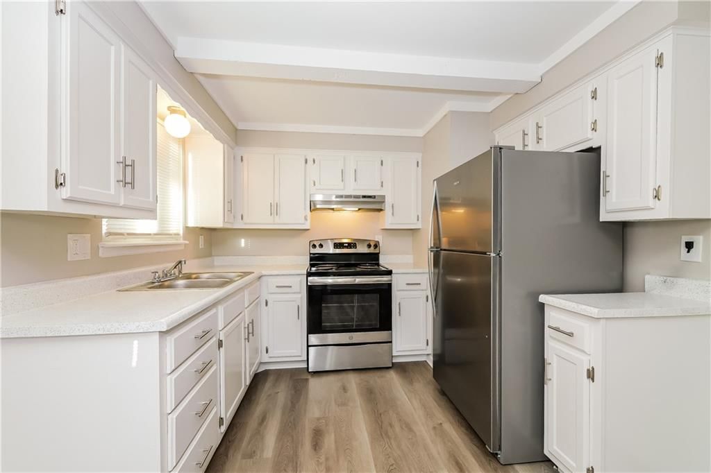 Photo 7 of 15 - 8925 E 89th Street