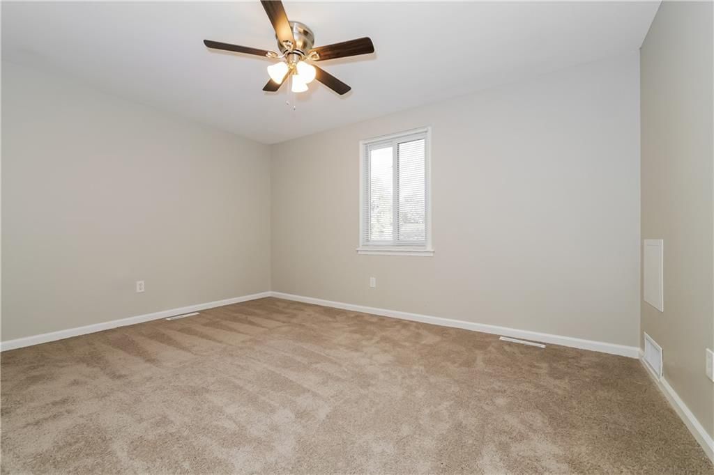 Photo 11 of 15 - 8925 E 89th Street