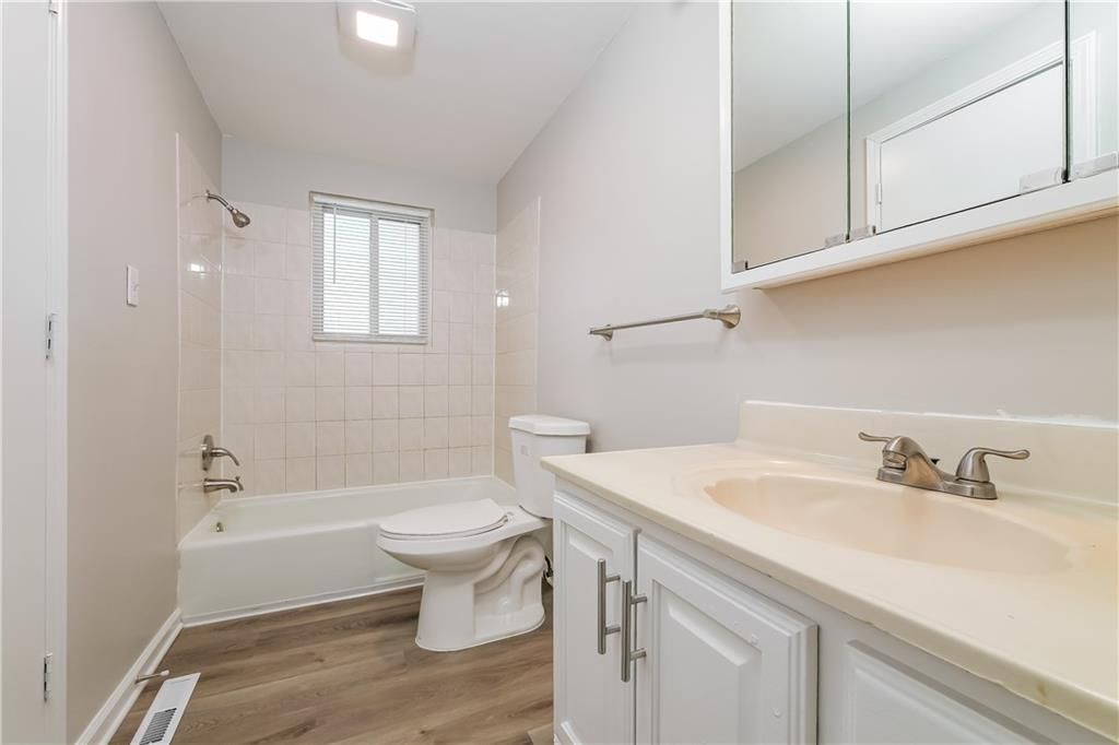 Photo 12 of 15 - 8925 E 89th Street