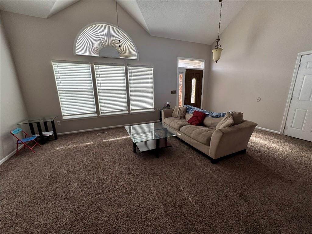 1010 Wiltshire Boulevard — photo 11