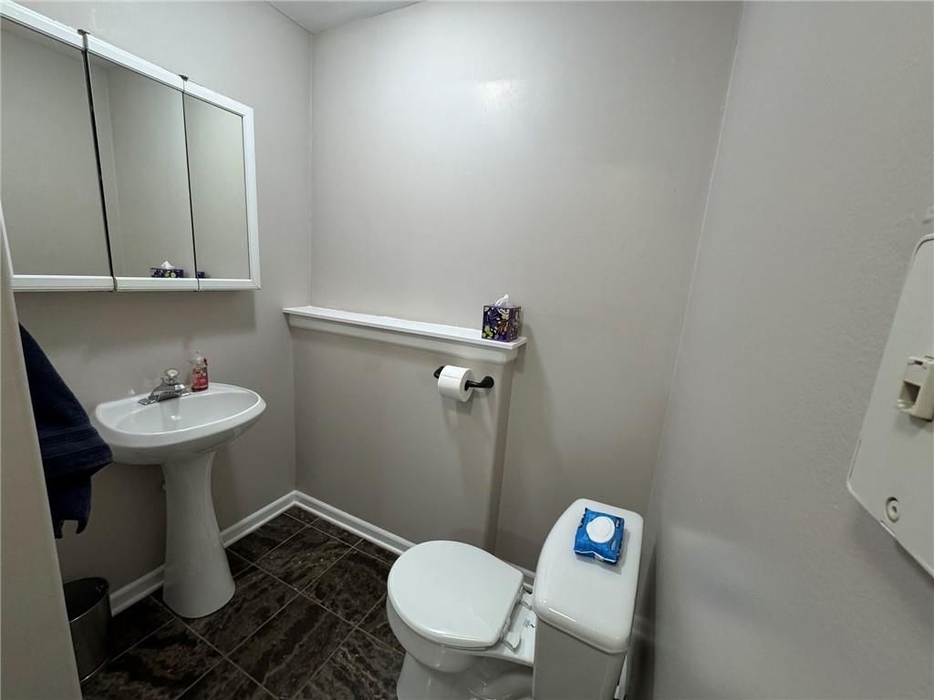 1010 Wiltshire Boulevard — photo 20