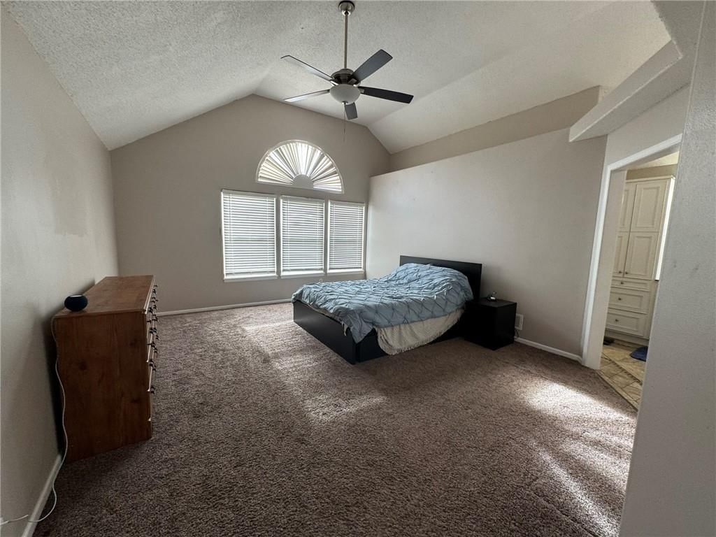 1010 Wiltshire Boulevard — photo 21