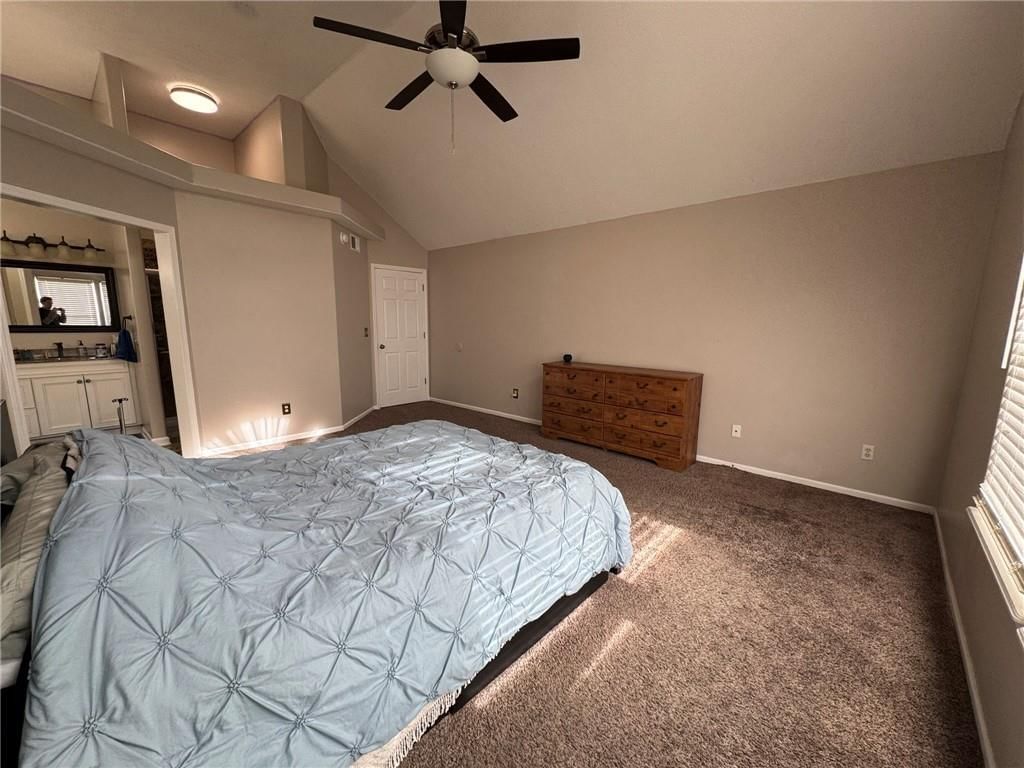 1010 Wiltshire Boulevard — photo 23