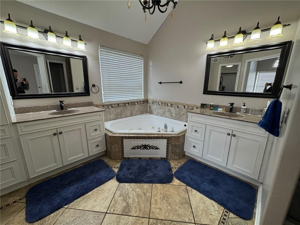 1010 Wiltshire Boulevard — photo 25