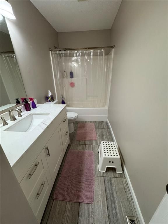 1010 Wiltshire Boulevard — photo 29