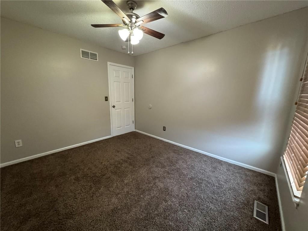 1010 Wiltshire Boulevard — photo 34