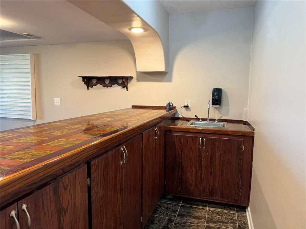 1010 Wiltshire Boulevard — photo 38