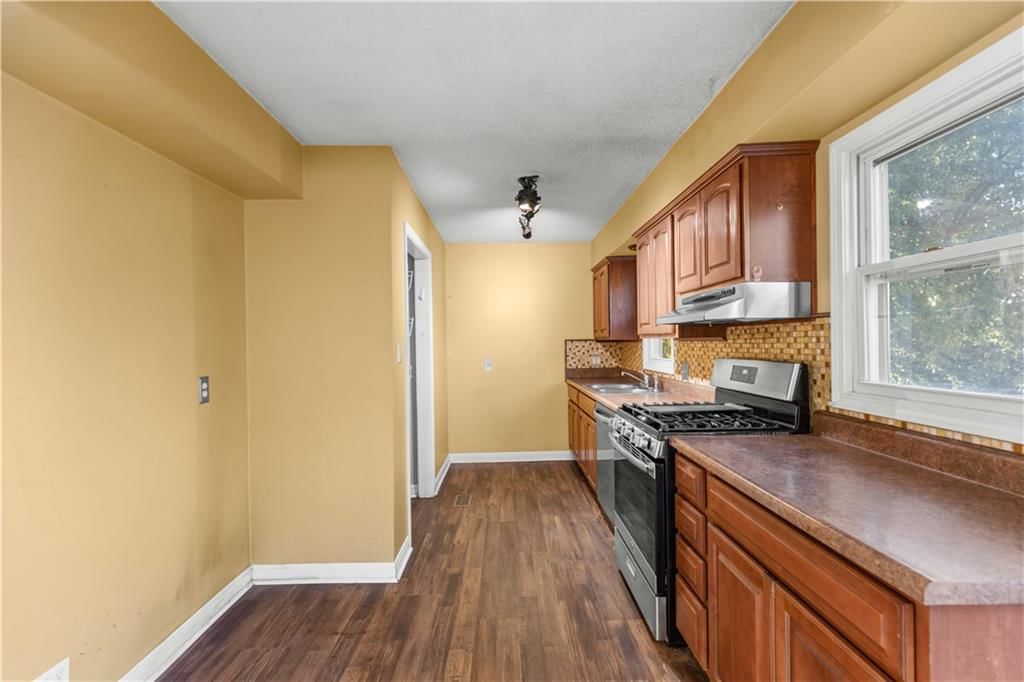 426 NW 81st Street — photo 4