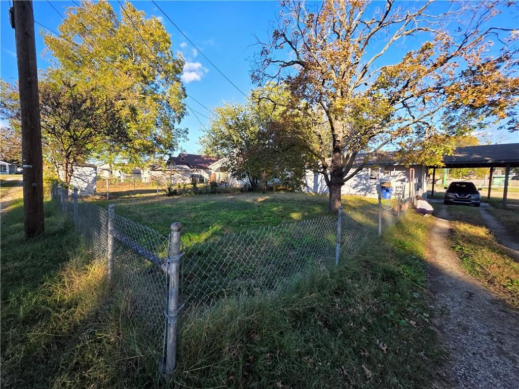 109 N McGee Street — photo 25