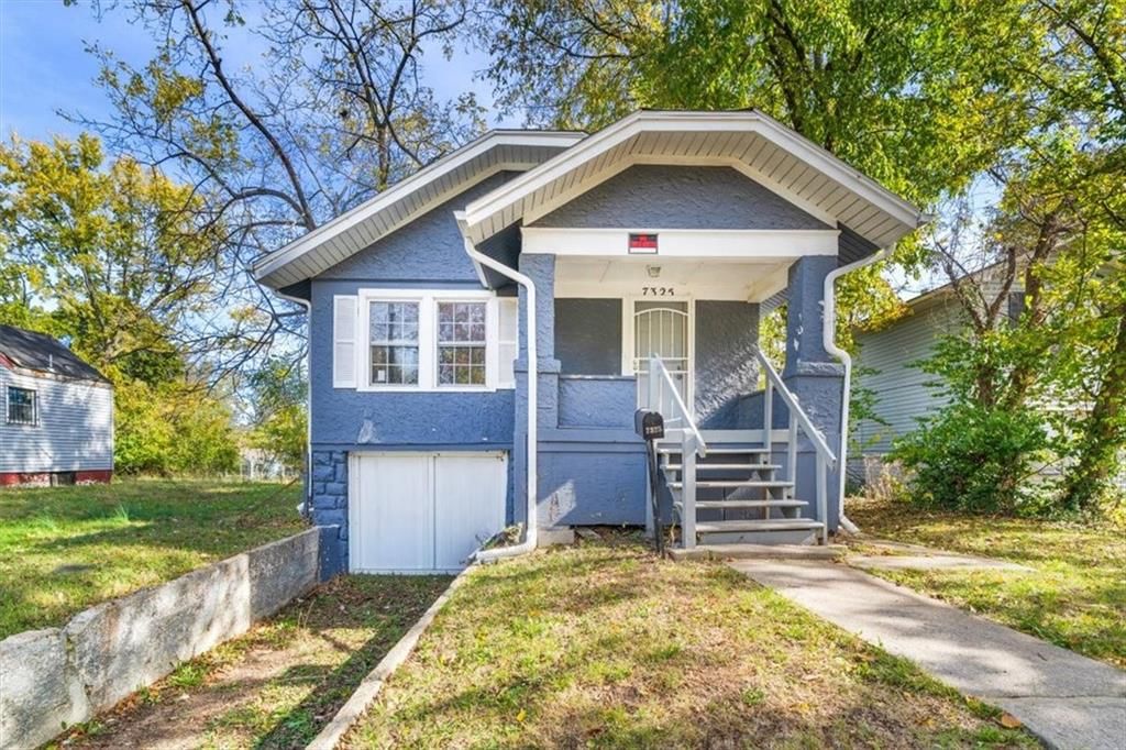 7325 Walrond Avenue — photo 2