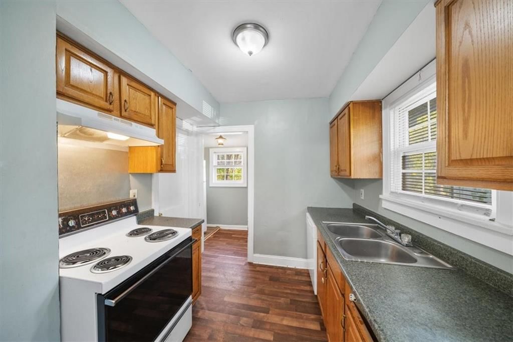 7325 Walrond Avenue — photo 8