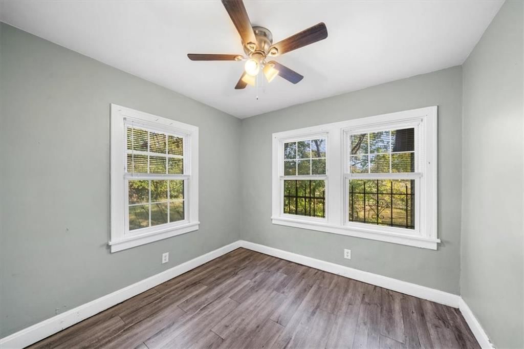 7325 Walrond Avenue — photo 10
