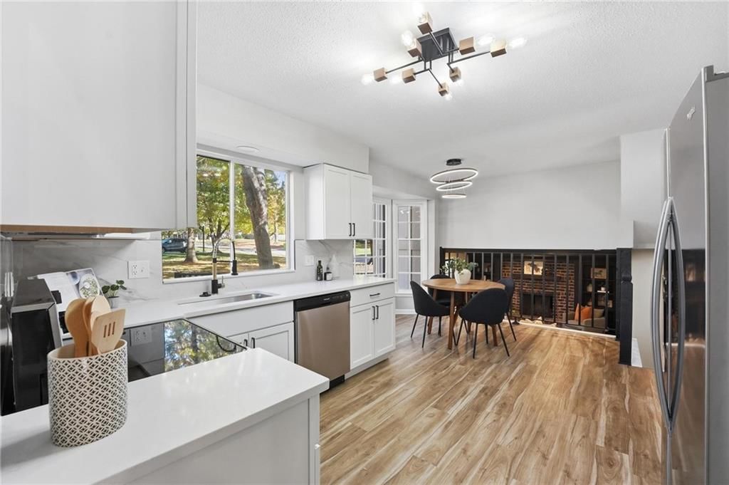 7904 Rosehill Road — photo 13