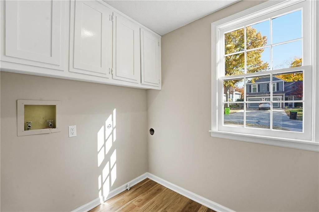7904 Rosehill Road — photo 20