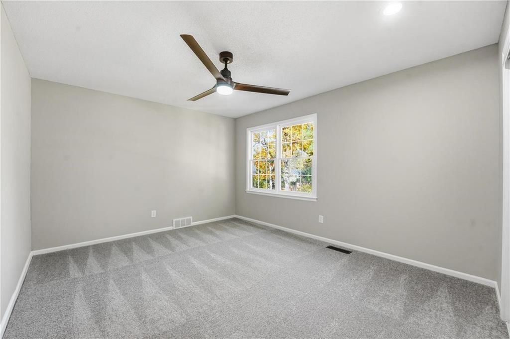 7904 Rosehill Road — photo 35