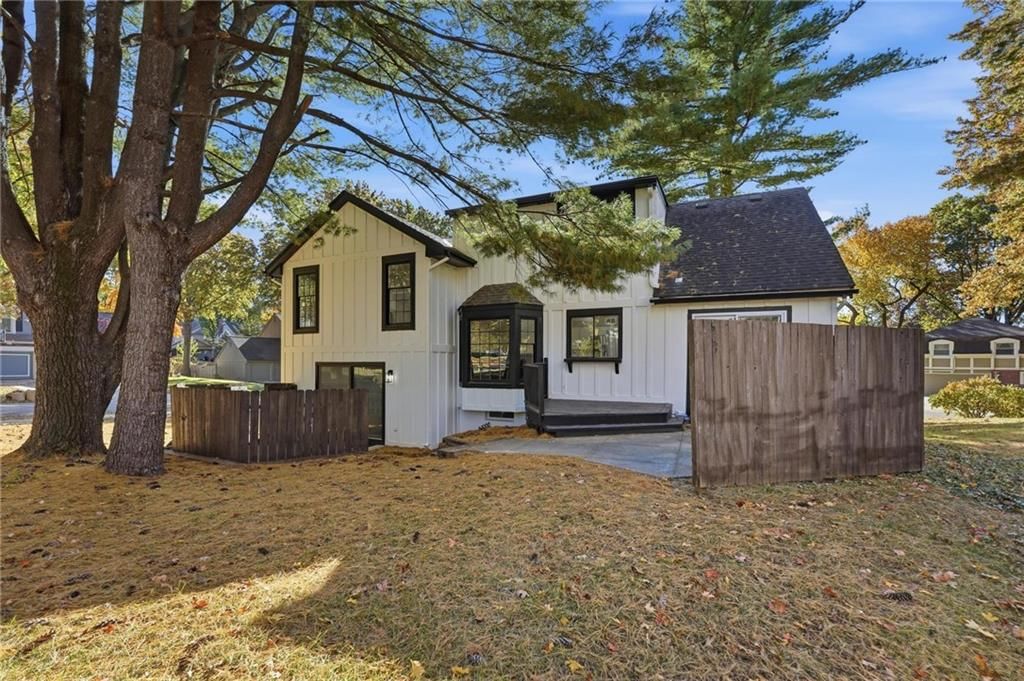 7904 Rosehill Road — photo 45