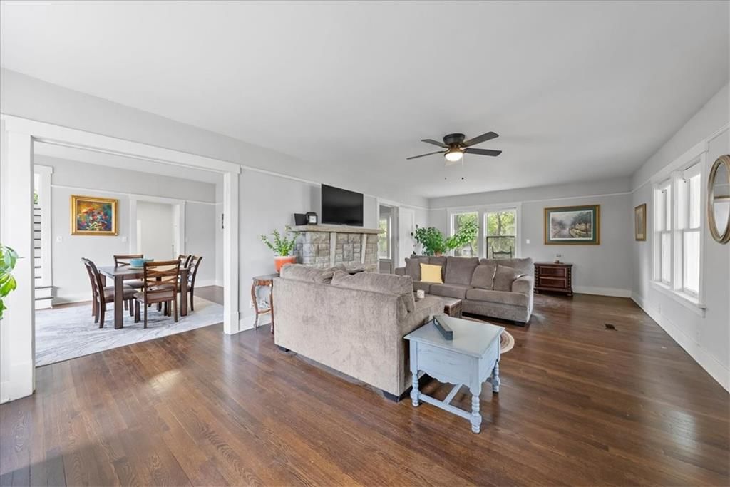 807 Highgrove Road — photo 4