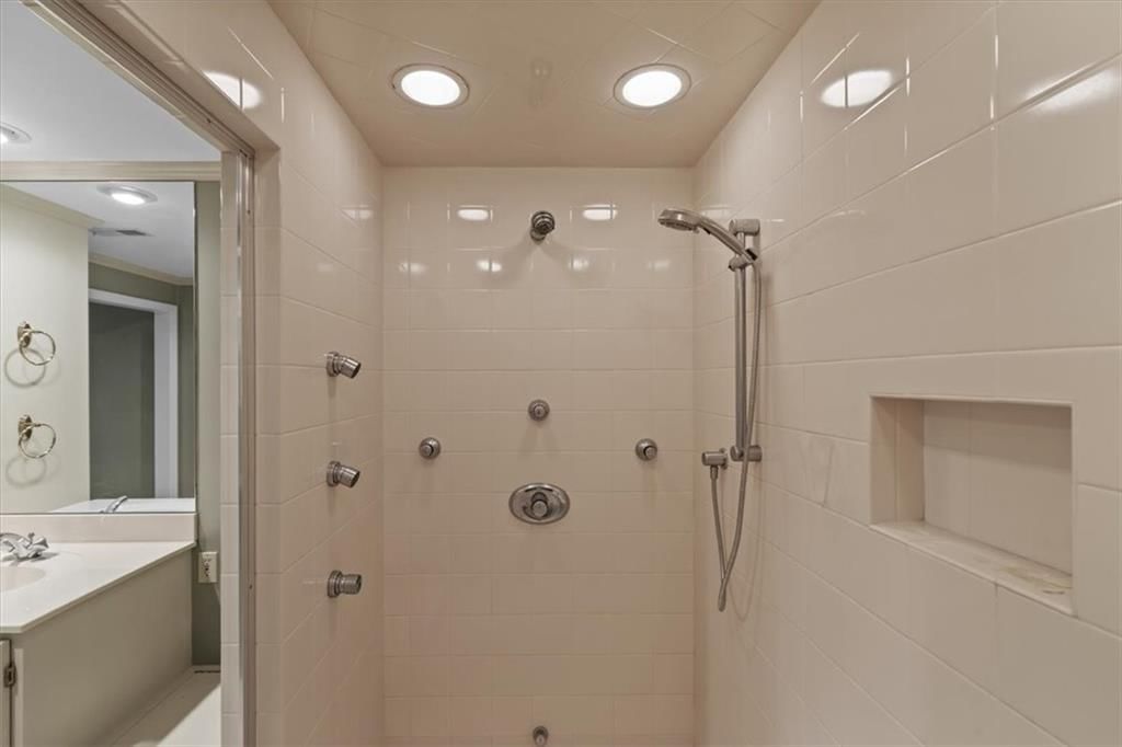 16750 S Village Drive — photo 46