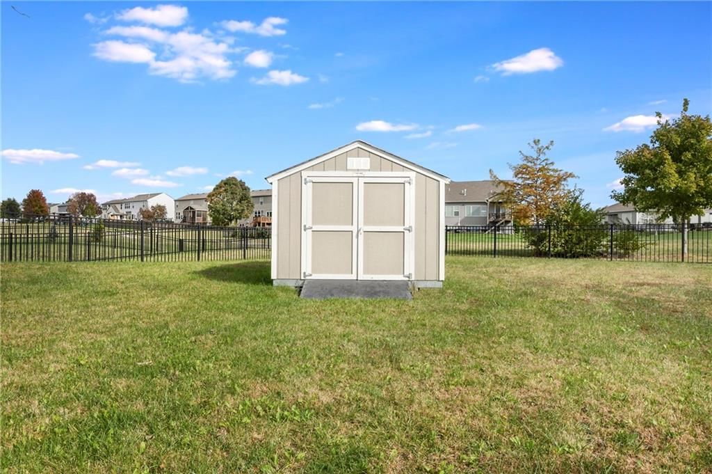 8843 Quill Street — photo 43