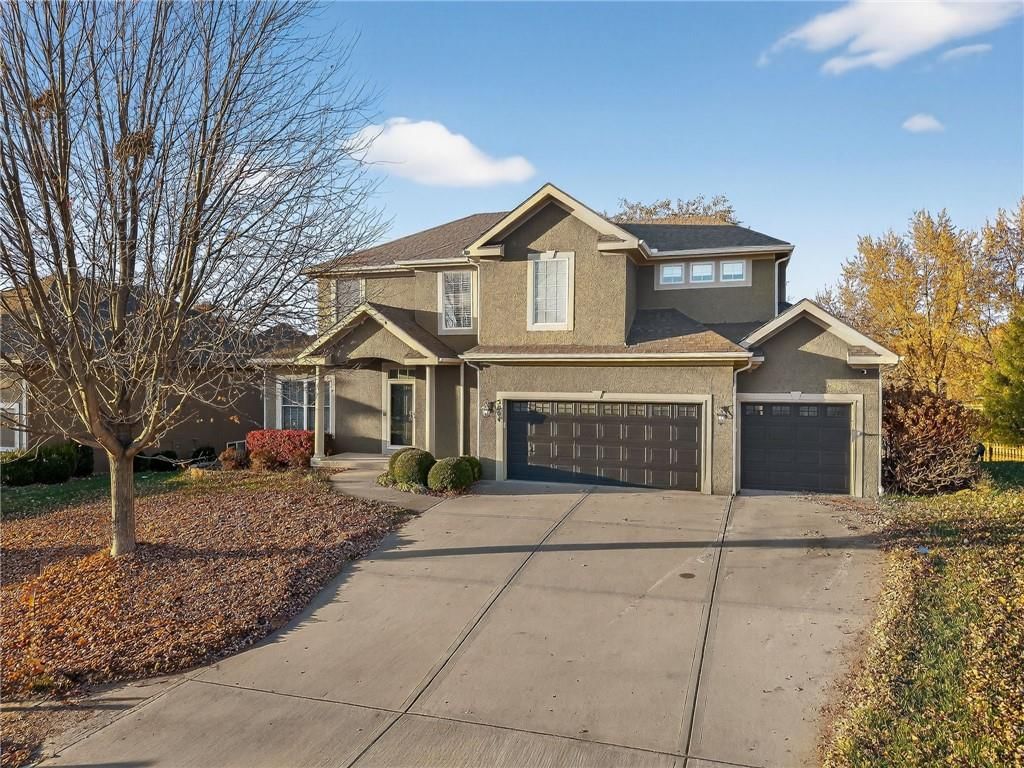 5004 NW 57TH Place, Kansas City, MO