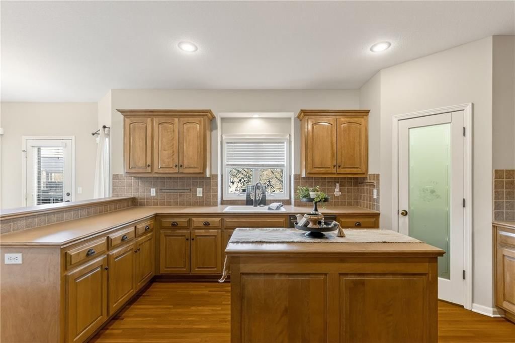 5004 NW 57TH Place — photo 15