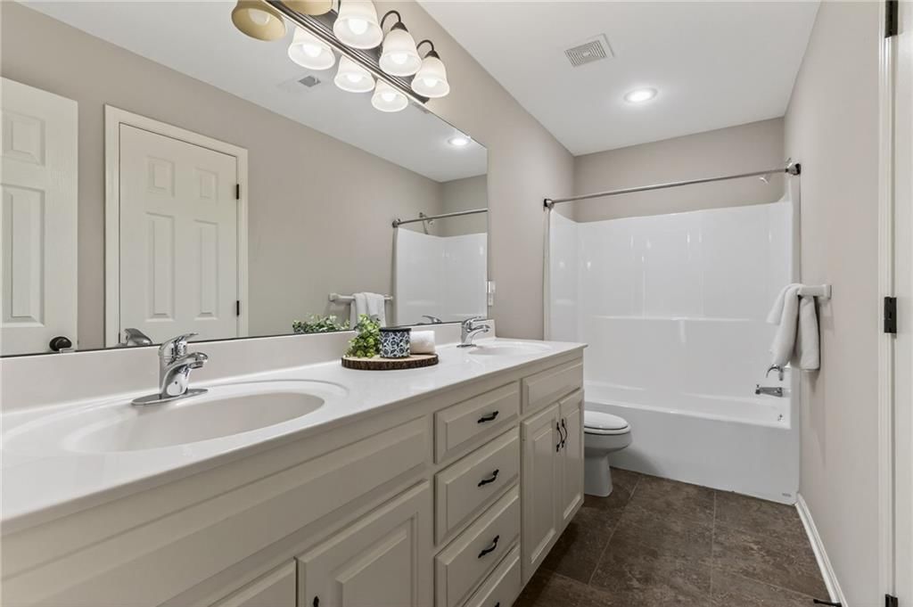 5004 NW 57TH Place — photo 27